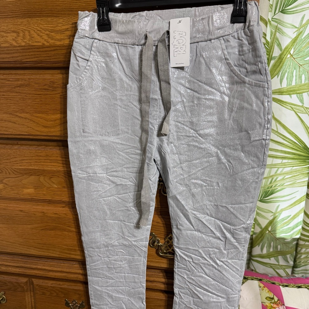 New AQRL pants one size fits all ( made in Italy)